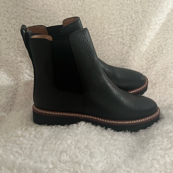 Madewell Black Ankle Boots - Picture 1 of 5